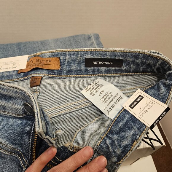 Judy Blue Jeans, High Waist,Retro Wide, Size 5/27 - Picture 5 of 13